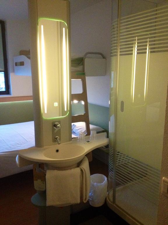 Ibis Budget Saint-Quentin Centre Gare Exteriör bild