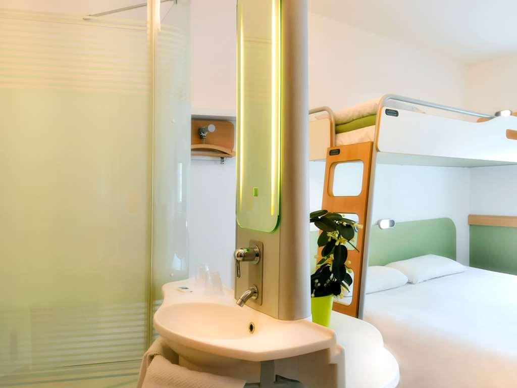 Ibis Budget Saint-Quentin Centre Gare Exteriör bild