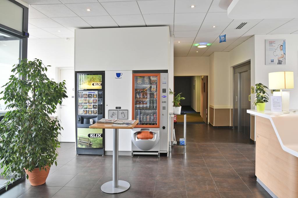 Ibis Budget Saint-Quentin Centre Gare Exteriör bild