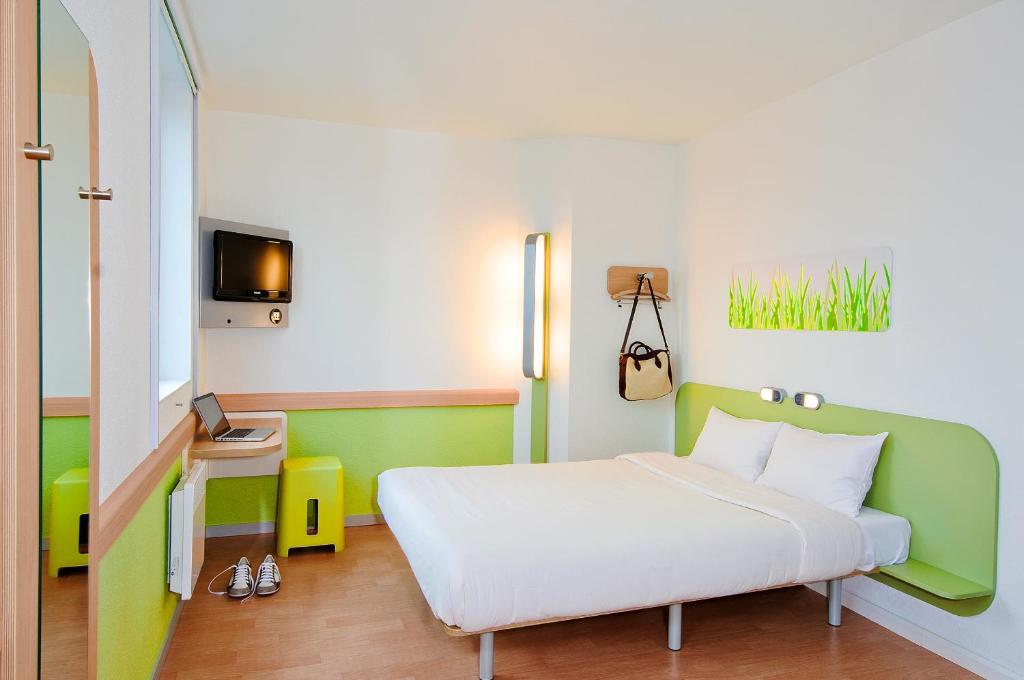 Ibis Budget Saint-Quentin Centre Gare Rum bild