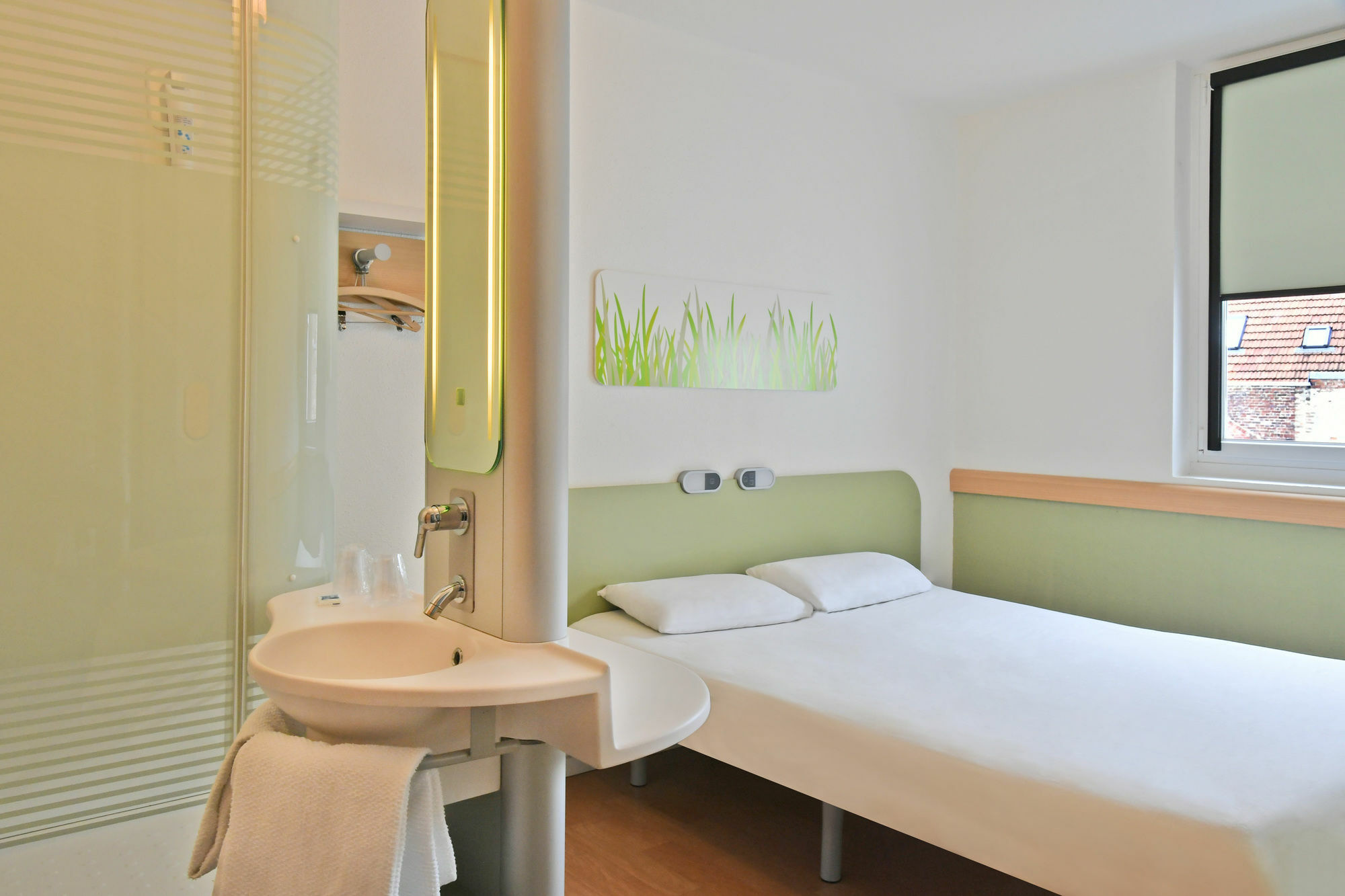 Ibis Budget Saint-Quentin Centre Gare Exteriör bild