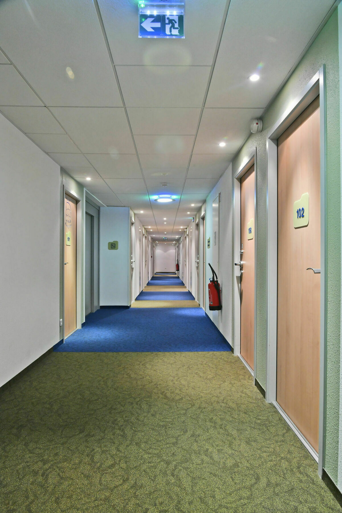 Ibis Budget Saint-Quentin Centre Gare Exteriör bild